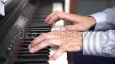 钢琴音乐钢琴家手演奏..